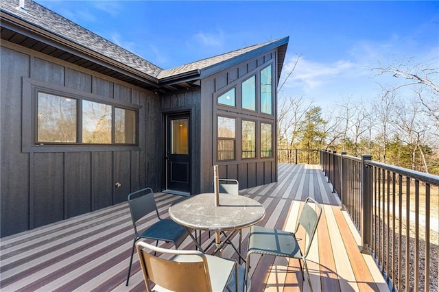 deck featuring outdoor dining space