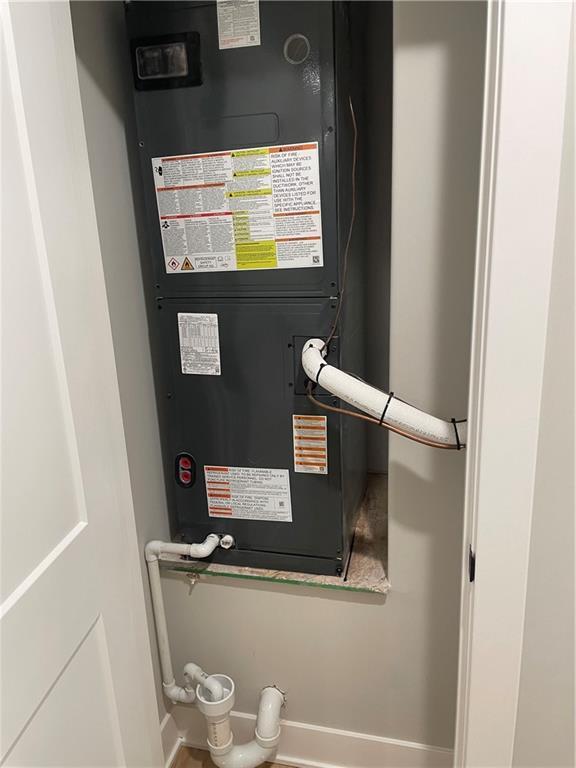 2101 N 31st Ter, Saint Joseph, MO 64506 - utilities with heating unit