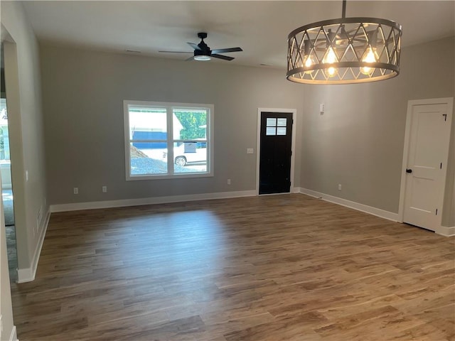 2101 N 31st Ter, Saint Joseph, MO 64506 - entryway with wood finished floors and a ceiling fan