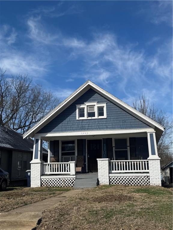 view of front of property with a porch