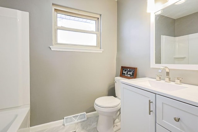 full bathroom with visible vents, baseboards, toilet, vanity, and a shower