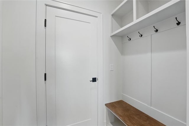 1518 NW 106th Ter, Kansas City, MO 64155 - view of mudroom
