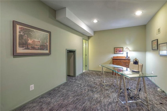 office space featuring recessed lighting, visible vents, baseboards, and carpet