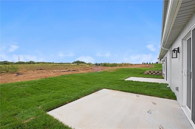 view of yard with a patio