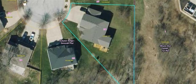 8755 N Chatham Ave, Kansas City, MO 64154 - aerial view of property's location with property parcel outlined