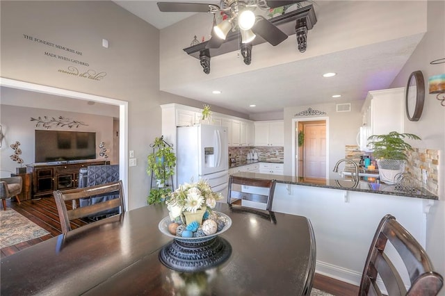 21212 E 52nd Street Ct, Blue Springs, MO 64015 - dining space featuring visible vents, recessed lighting, ceiling fan, and dark wood-style flooring