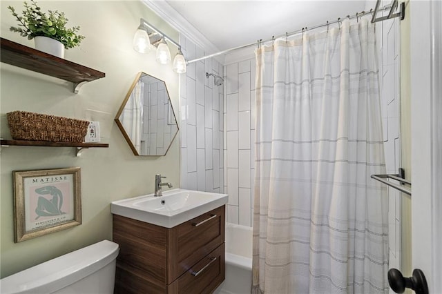 bathroom with vanity, toilet, and shower / bath combo