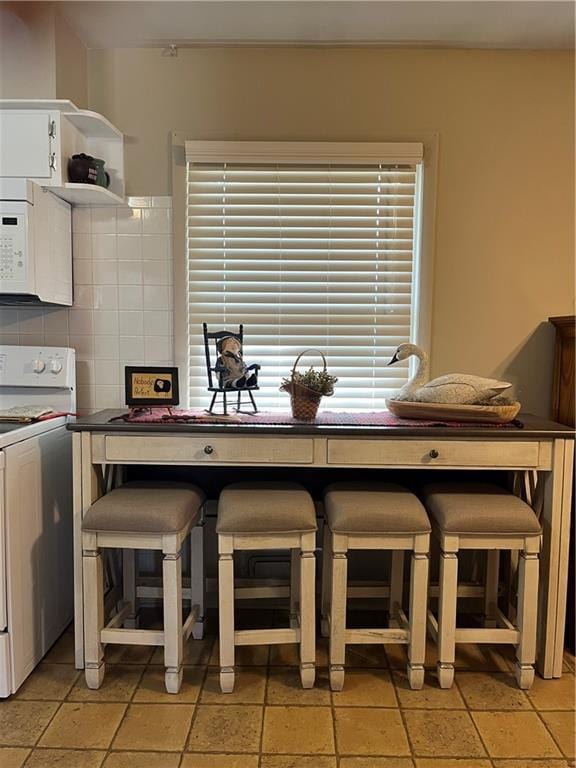 view of unfurnished dining area