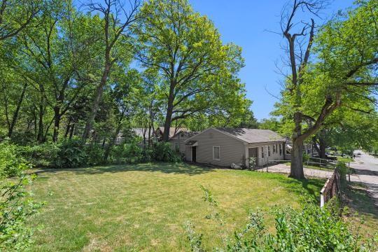 6745 Cleveland Ave, Kansas City, MO 64132 - view of yard