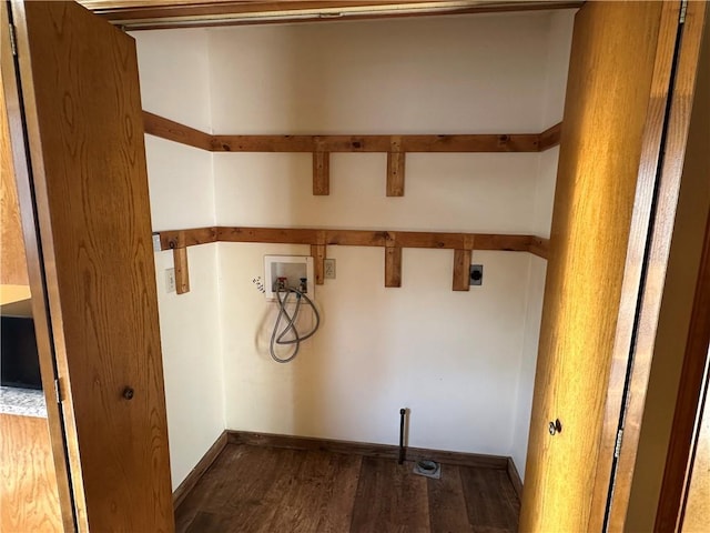 clothes washing area featuring wood finished floors, baseboards, laundry area, electric dryer hookup, and washer hookup