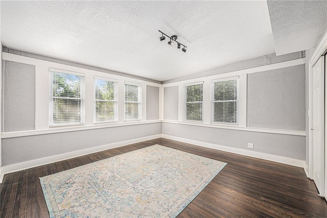 2824 Tracy Ave, Kansas City, MO 64109 - photo 18