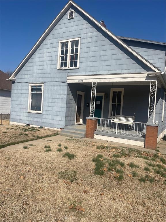 view of front of home featuring covered porch