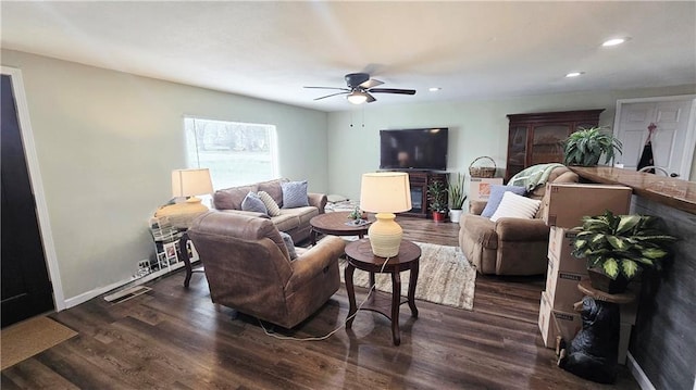 705 Heylman St, Fort Scott, KS 66701 - living area with recessed lighting, dark wood-type flooring, baseboards, visible vents, and a ceiling fan
