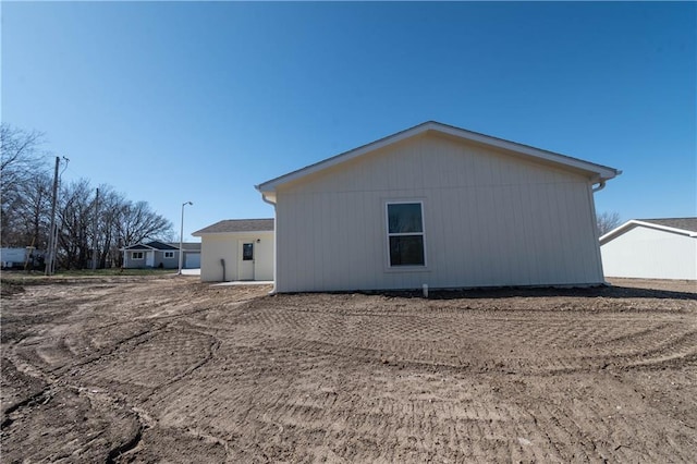 1702 N 2nd St, Neodesha, KS 66757 - view of side of property
