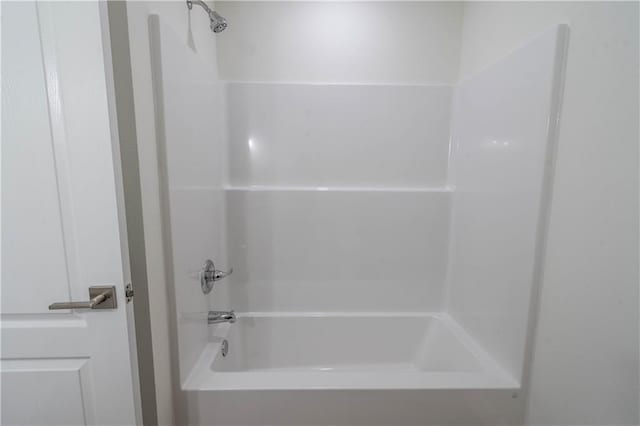 1702 N 2nd St, Neodesha, KS 66757 - view of full bathroom
