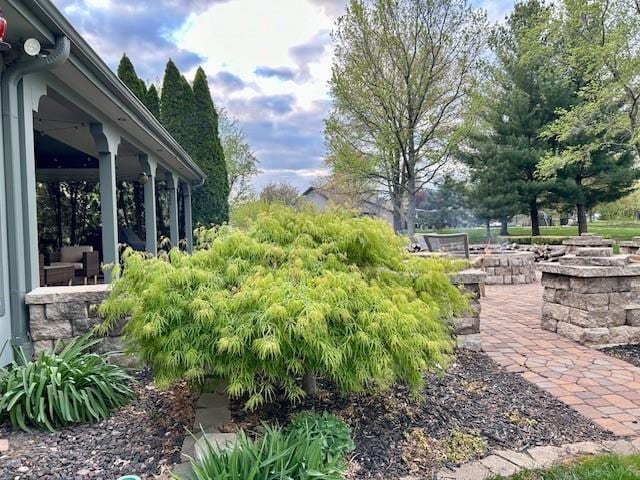 9701 Timber Meadows Dr, Lees Summit, MO 64086 - view of yard with a patio area