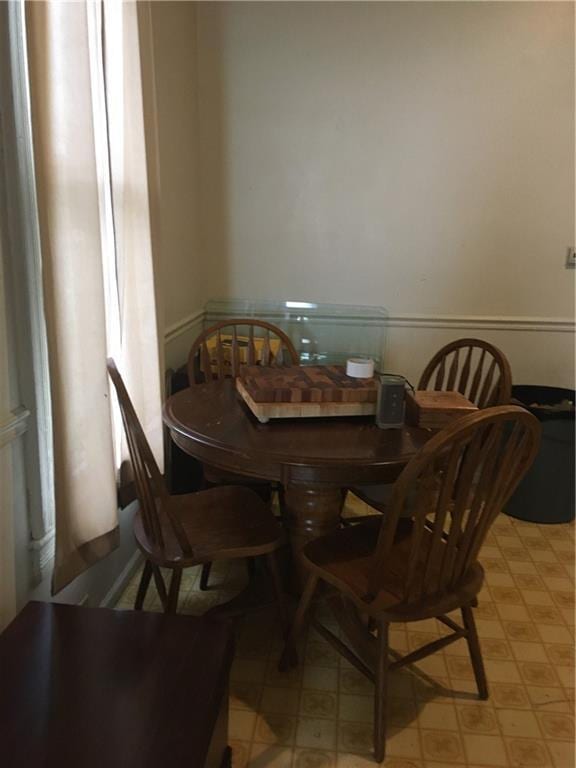 159 S Jewell St, Liberty, MO 64068 - dining area with light floors