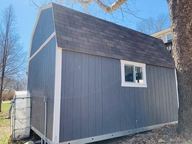 view of outbuilding featuring an outdoor structure