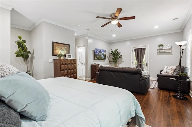 bedroom with recessed lighting, baseboards, a ceiling fan, wood finished floors, and visible vents