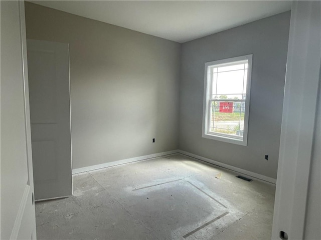 16487 W 166th Pl, Olathe, KS 66062 - empty room with baseboards