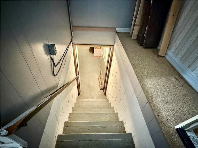 611 E Elm St, Hardin, MO 64035 - view of stairway