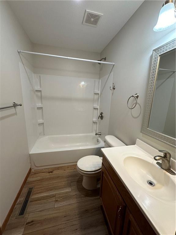 722 W 2nd St, Maryville, MO 64468 - photo 8