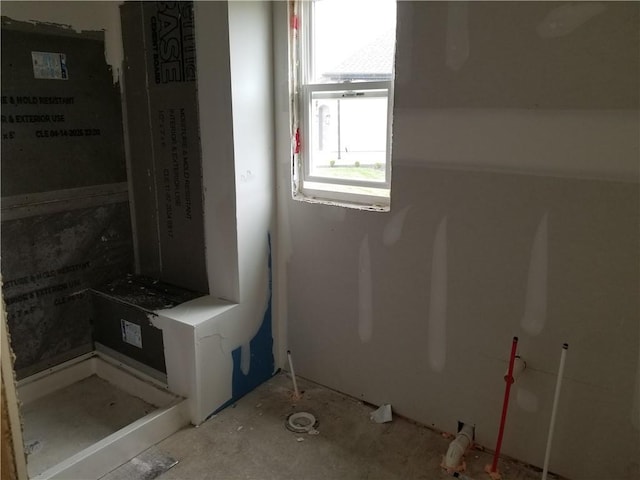 4275 Lake Shore Ct, Basehor, KS 66007 - view of bathroom