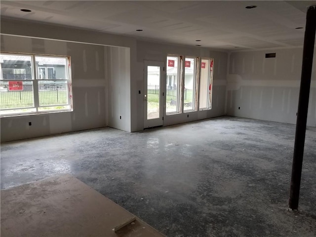 4275 Lake Shore Ct, Basehor, KS 66007 - unfurnished room with concrete flooring