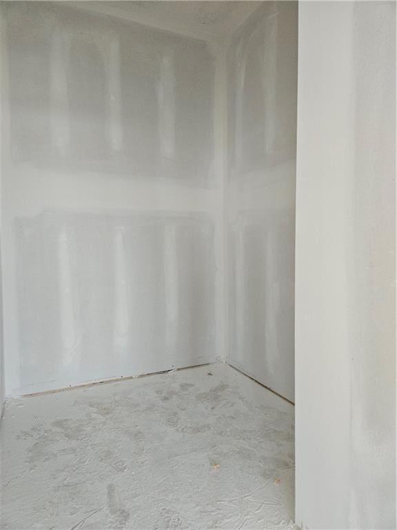 4275 Lake Shore Ct, Basehor, KS 66007 - view of unfurnished room