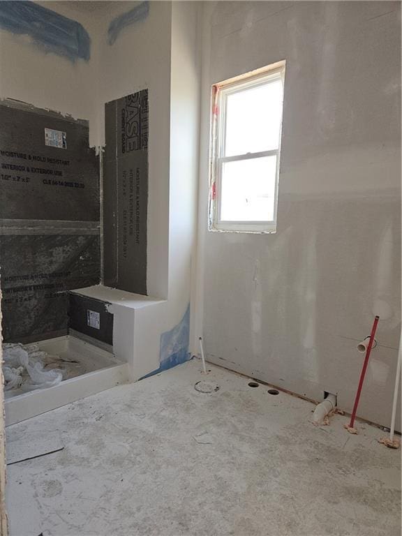 4275 Lake Shore Ct, Basehor, KS 66007 - view of bathroom