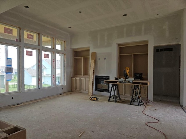 4275 Lake Shore Ct, Basehor, KS 66007 - living area featuring plenty of natural light