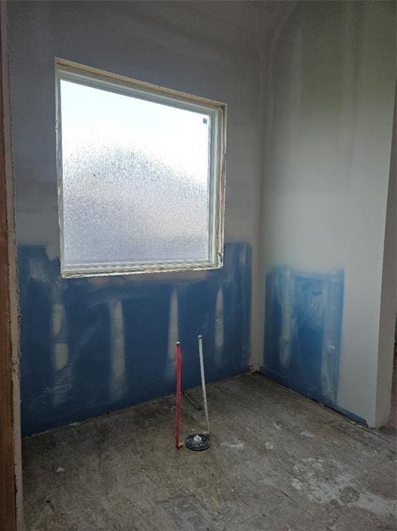 4275 Lake Shore Ct, Basehor, KS 66007 - spare room with healthy amount of natural light