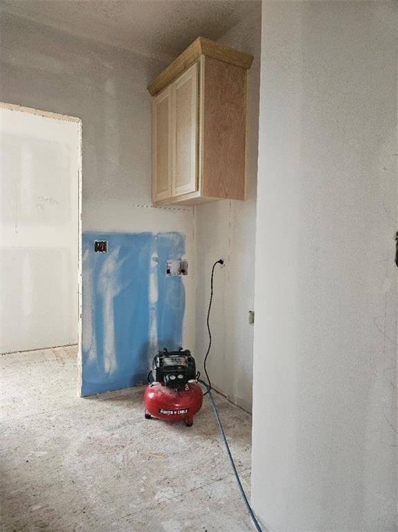 4275 Lake Shore Ct, Basehor, KS 66007 - view of laundry room