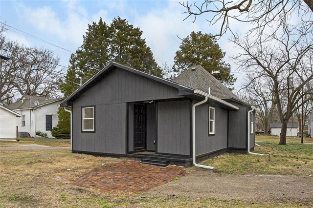 203 N Chestnut St, Pittsburg, KS 66762 - view of front facade with entry steps