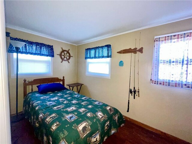 29243 Serene Ave, Warsaw, MO 65355 - bedroom with ornamental molding