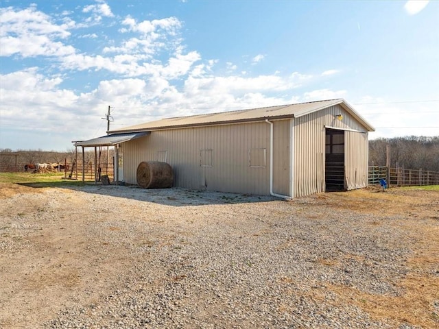 14199 County Road 191, Savannah, MO 64485 - view of outdoor structure featuring an outdoor structure, an exterior structure, and a garage