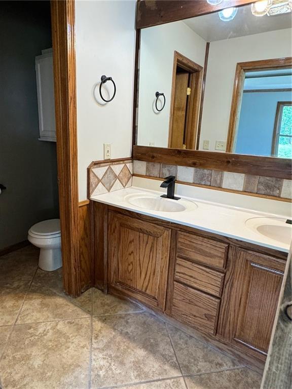 30904 Pressonville Rd, Paola, KS 66071 - photo 10