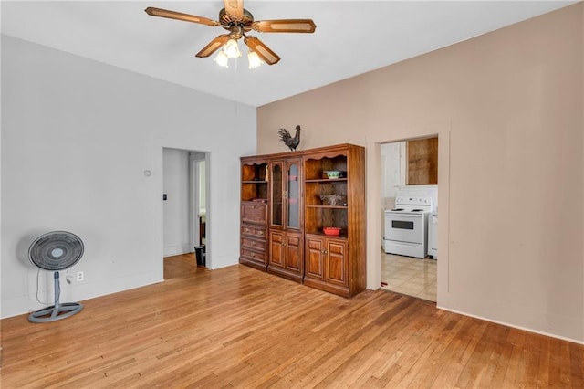 208 E 5th St, Carrollton, MO 64633 - unfurnished room with light wood-style flooring and ceiling fan