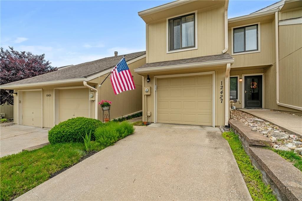12427 Charlotte St, Kansas City, MO 64146 - photo 1