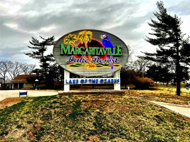 528 W End Cir, Osage Beach, MO 65065 - view of community sign