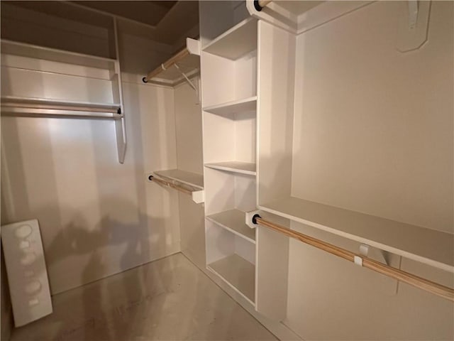 2005 Foxtail Pt, Kearney, MO 64060 - view of spacious closet