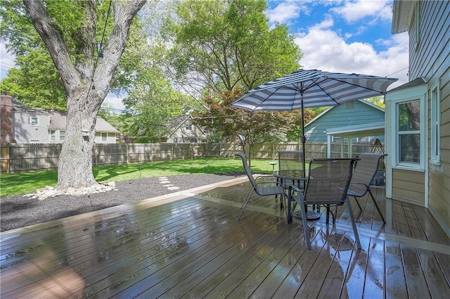 10312 Lamar Ave, Overland Park, KS 66207 - deck featuring outdoor dining space