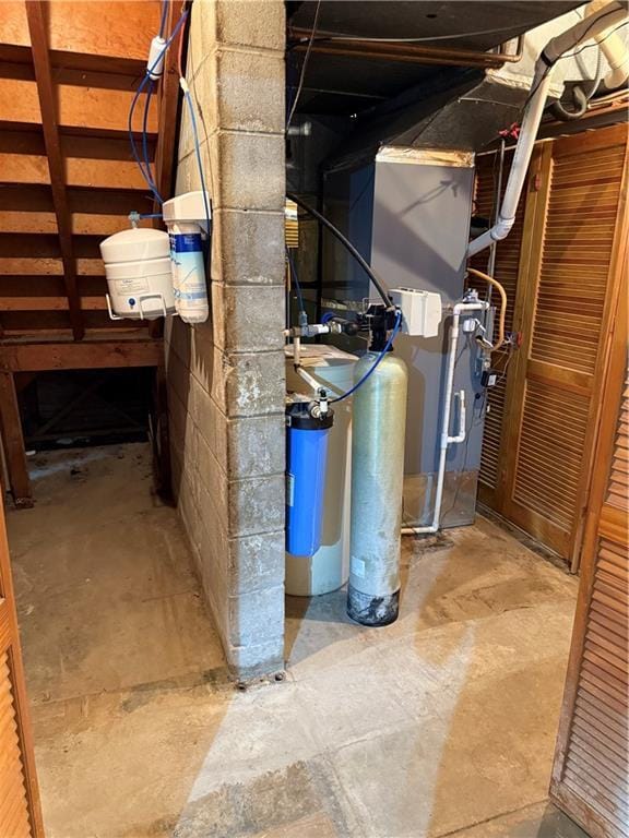 1020 Francis St, Lexington, MO 64067 - view of utility room