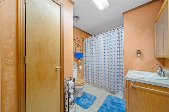 full bathroom with toilet, tile patterned floors, a shower with shower curtain, and vanity