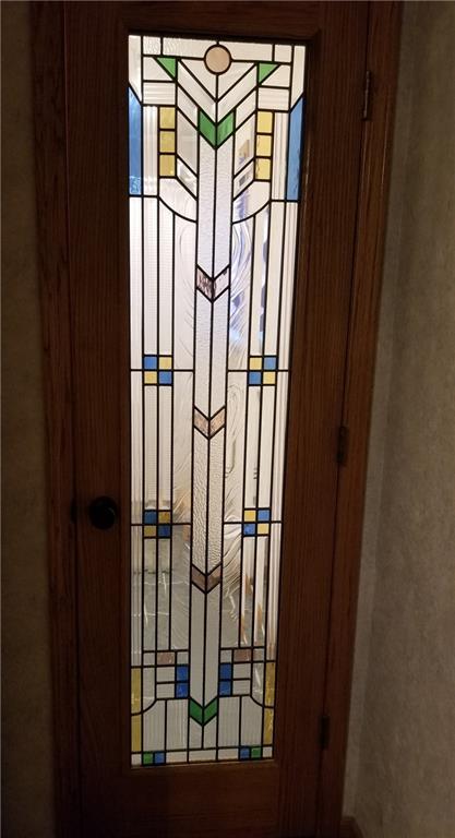 4012 NE Brooktree Ln, Kansas City, MO 64119 - view of interior details