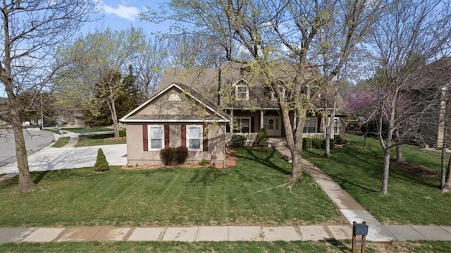 9708 Walnut Woods Dr, Kansas City, MO 64139 - cape cod home with a front lawn