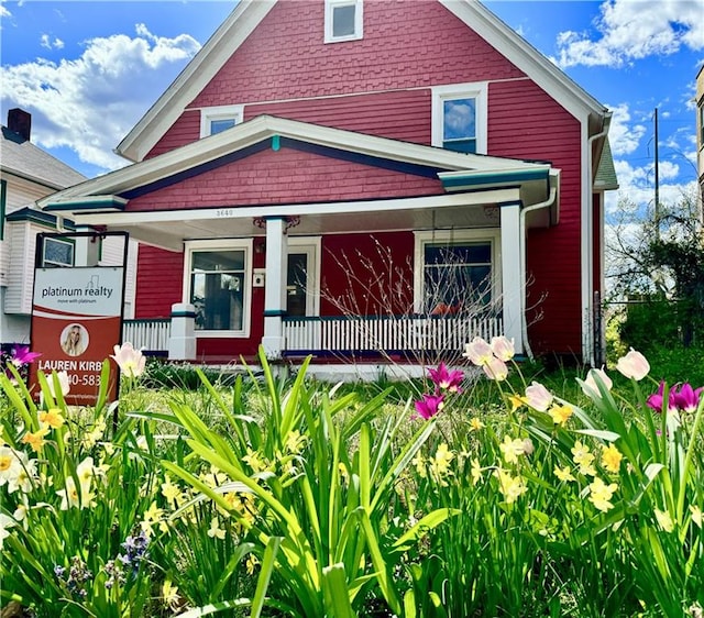 3640 Forest Ave, Kansas City, MO 64109 - view of front facade with covered porch