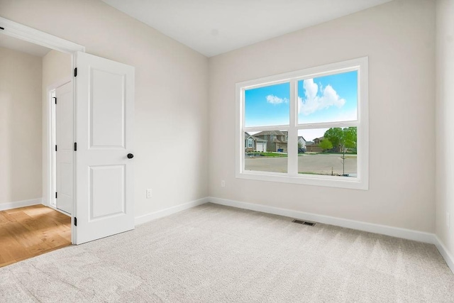 16470 W 166th Pl, Olathe, KS 66062 - empty room with light carpet and baseboards