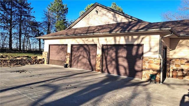 2101A Dove Rd, Longton, KS 67352 - view of garage