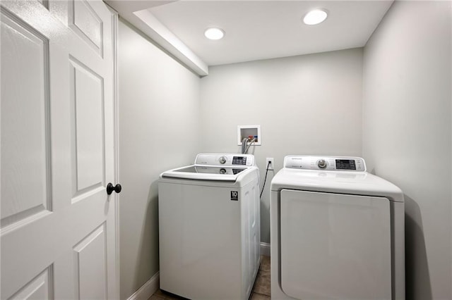 1216 SE Meridian Dr, Lees Summit, MO 64081 - washroom with washer and dryer, recessed lighting, and baseboards